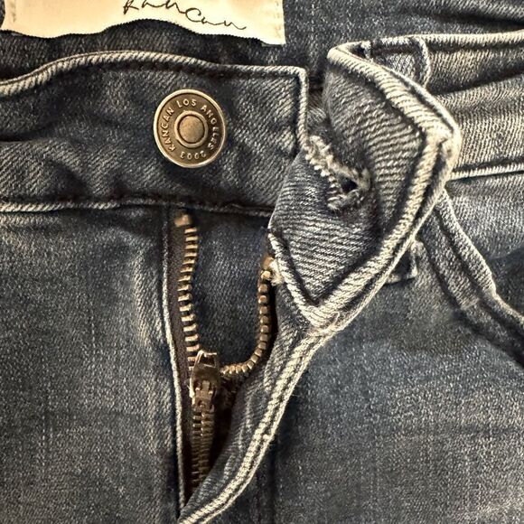 KanCan Medium Rise Distressed Denim Shorts with Frayed Hem Size 28 - Picture 7 of 11